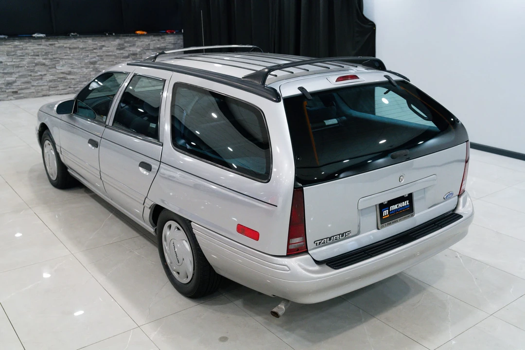 1993 Ford Taurus 2nd Gen - Image 25 of 31