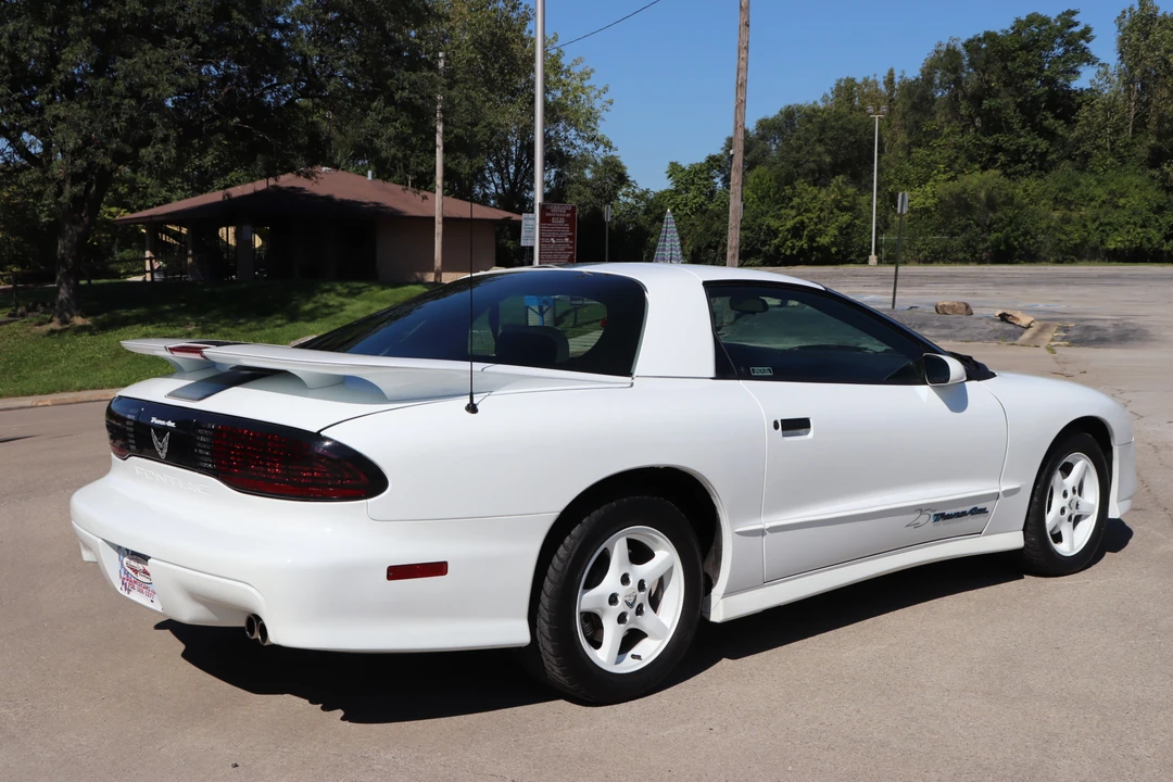 1994 Pontiac Firebird Trans Am 4th Gen - Image 13 of 31