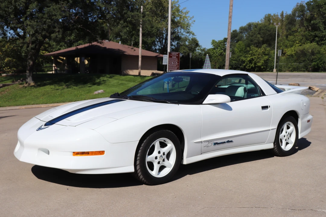 1994 Pontiac Firebird Trans Am 4th Gen - Image 2 of 31