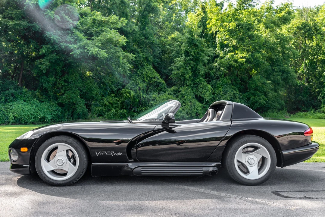 1995 Dodge Viper 1st Gen - Image 2 of 31