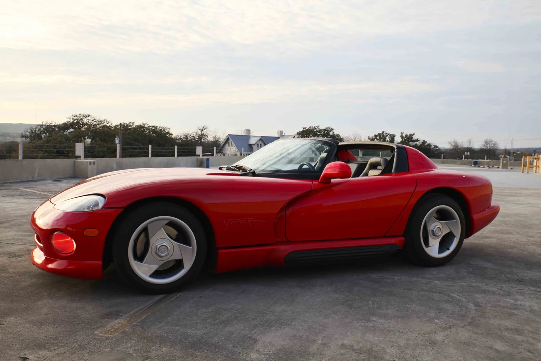 1995 Dodge Viper 1st Gen - Image 2 of 31