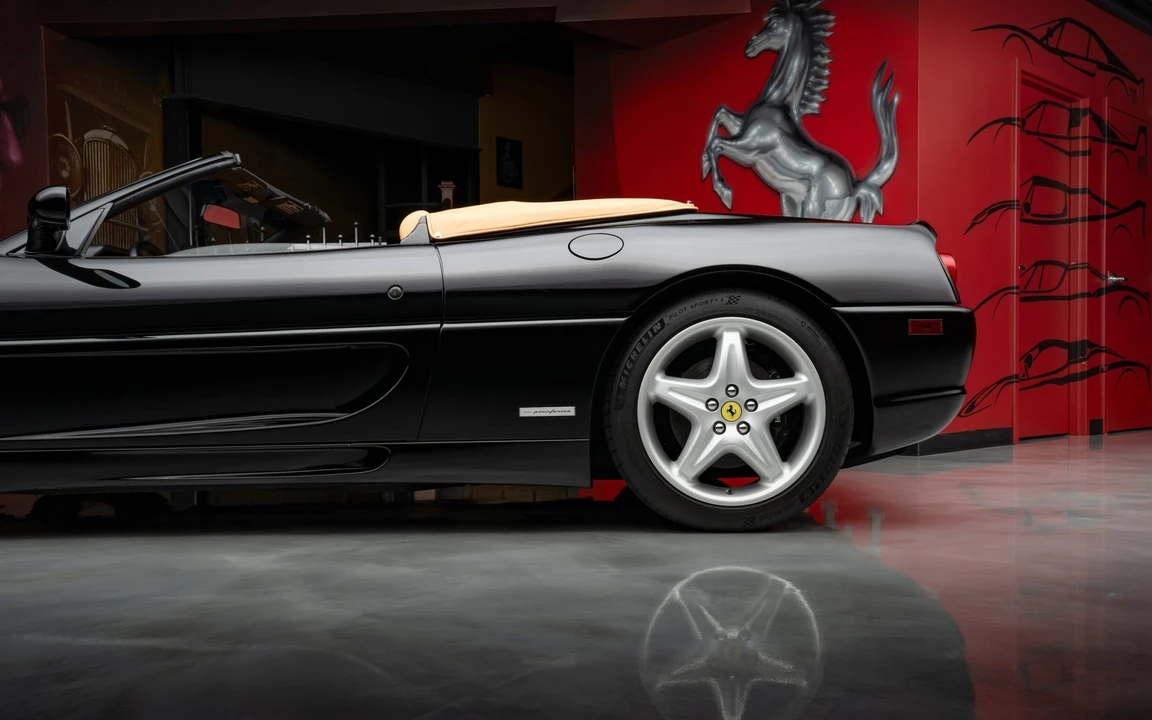 1995 Ferrari F355 Spider - Image 27 of 31