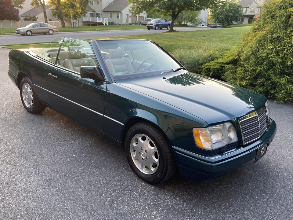 1995 Mercedes-Benz W124 E-Class - Image 2 of 31