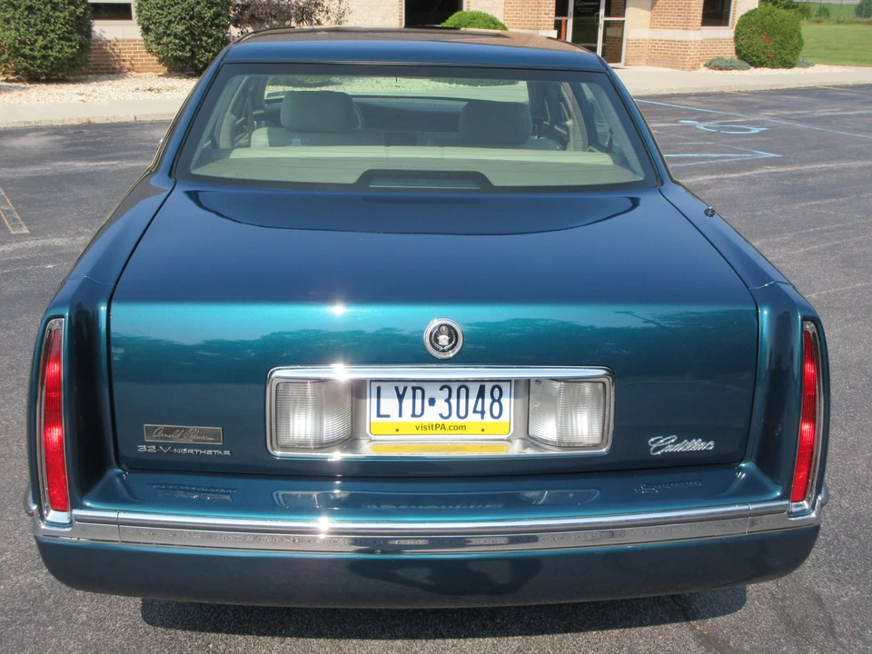 1996 Cadillac DeVille 7th Gen - Image 23 of 31