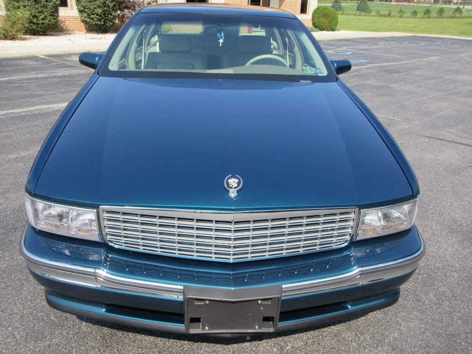 1996 Cadillac DeVille 7th Gen - Image 14 of 31