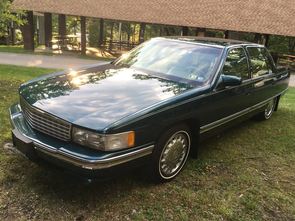1996 Cadillac DeVille 7th Gen - Image 5 of 31