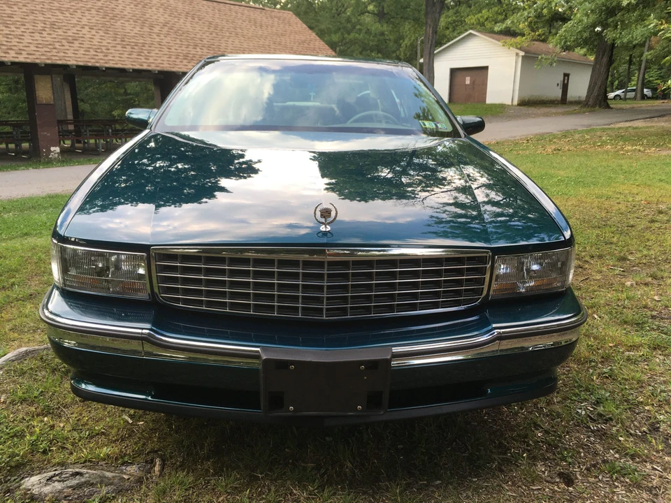 1996 Cadillac DeVille 7th Gen - Image 3 of 31