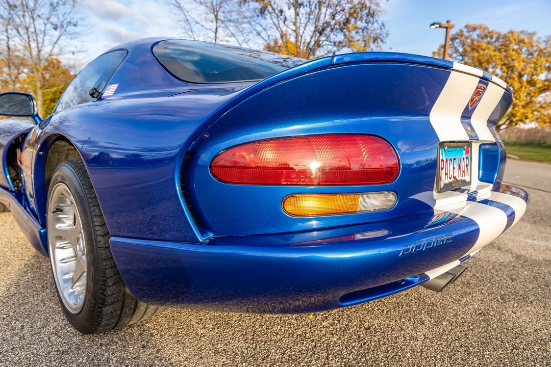 1996 Dodge Viper GTS 2nd Gen - Image 16 of 31