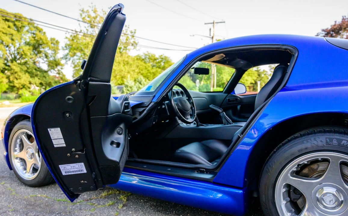 1996 Dodge Viper GTS 2nd Gen - Image 29 of 31