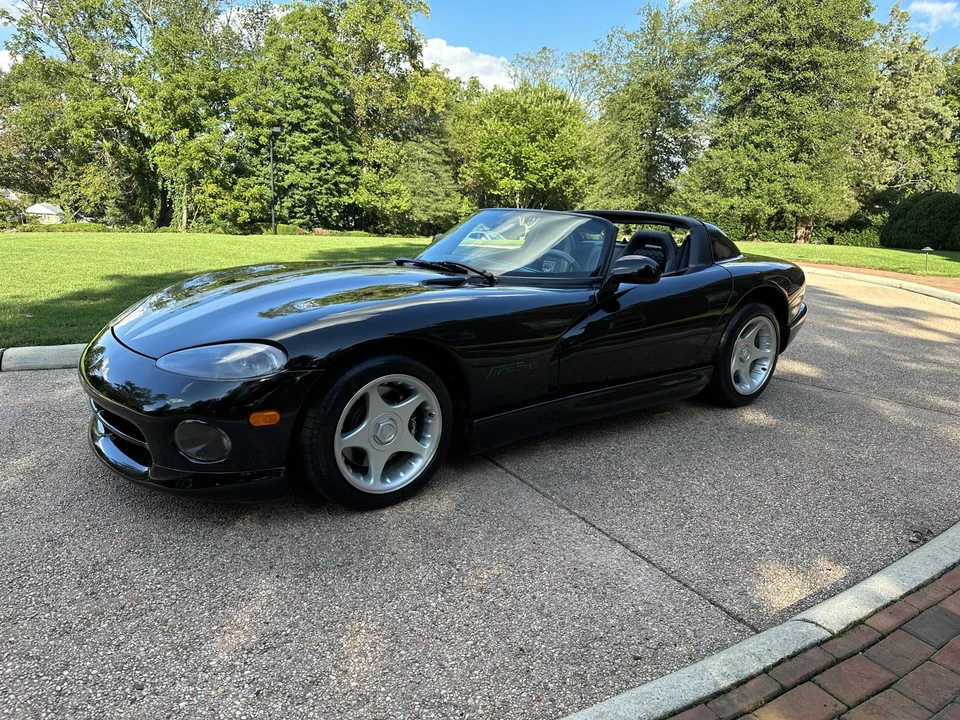 1996 Dodge Viper 2nd Gen - Image 2 of 31
