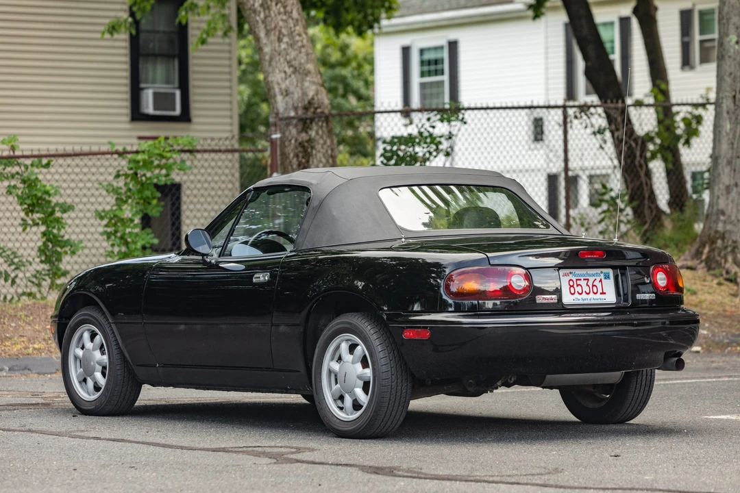 1996 Mazda NA MX-5 Miata - Image 5 of 31