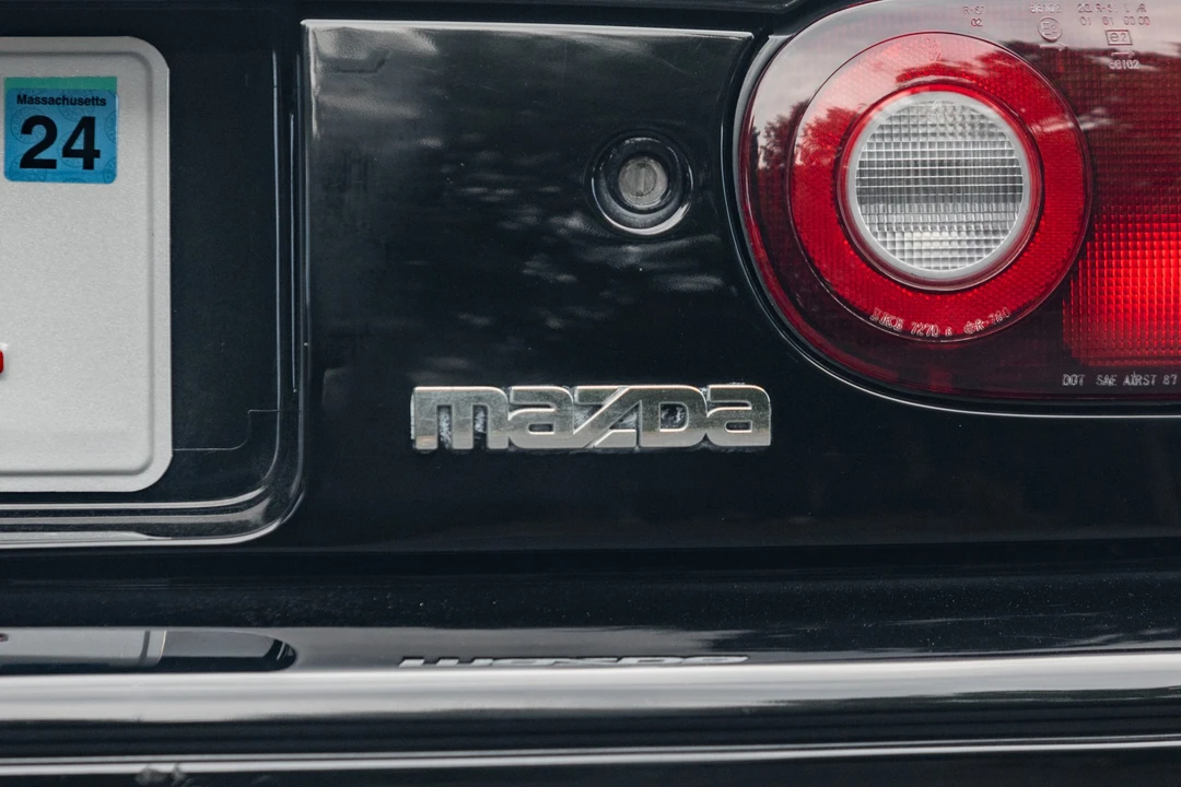 1996 Mazda NA MX-5 Miata - Image 28 of 31