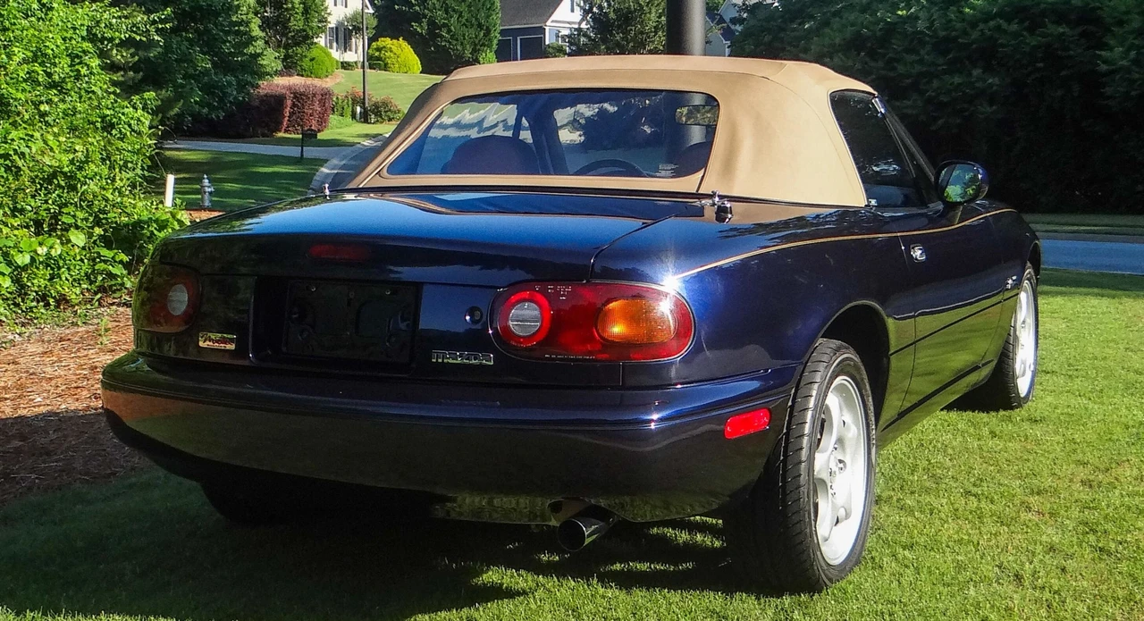 1996 Mazda NA MX-5 Miata - Image 11 of 31