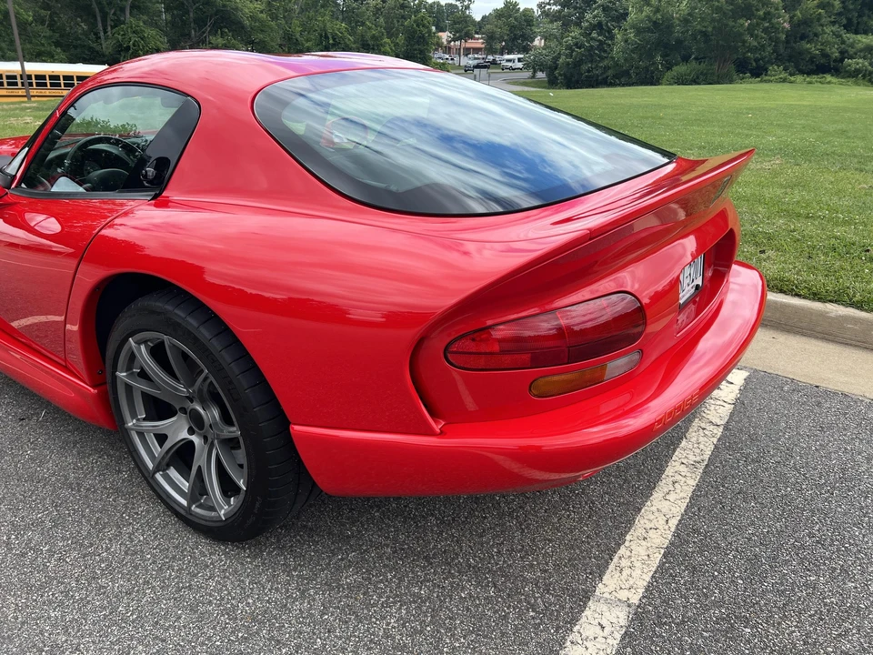 1997 Dodge Viper GTS 2nd Gen - Image 22 of 31