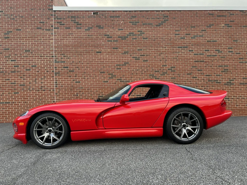 1997 Dodge Viper GTS 2nd Gen - Image 5 of 31