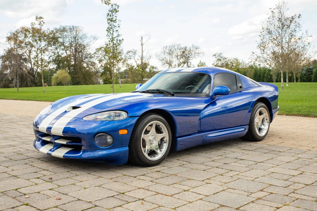 1997 Dodge Viper GTS 2nd Gen - Image 2 of 31