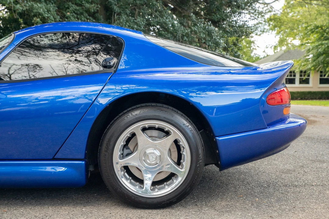 1997 Dodge Viper GTS 2nd Gen - Image 22 of 31