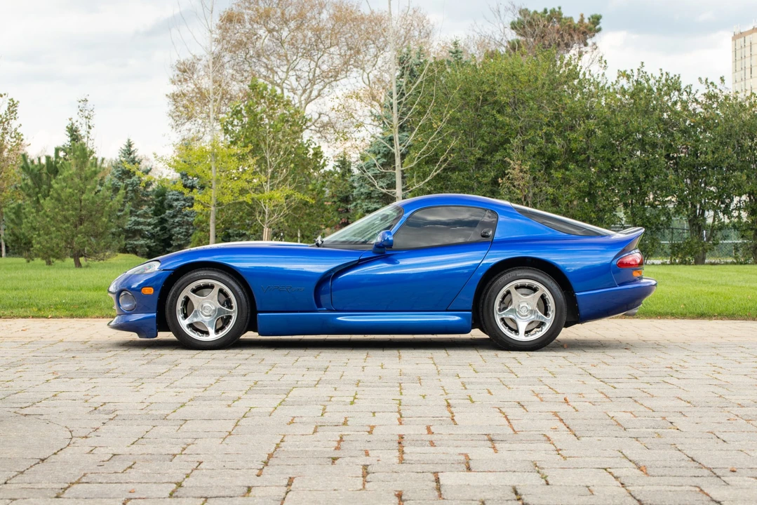 1997 Dodge Viper GTS 2nd Gen - Image 4 of 31