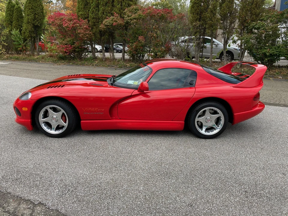1997 Dodge Viper GTS 2nd Gen - Image 19 of 31