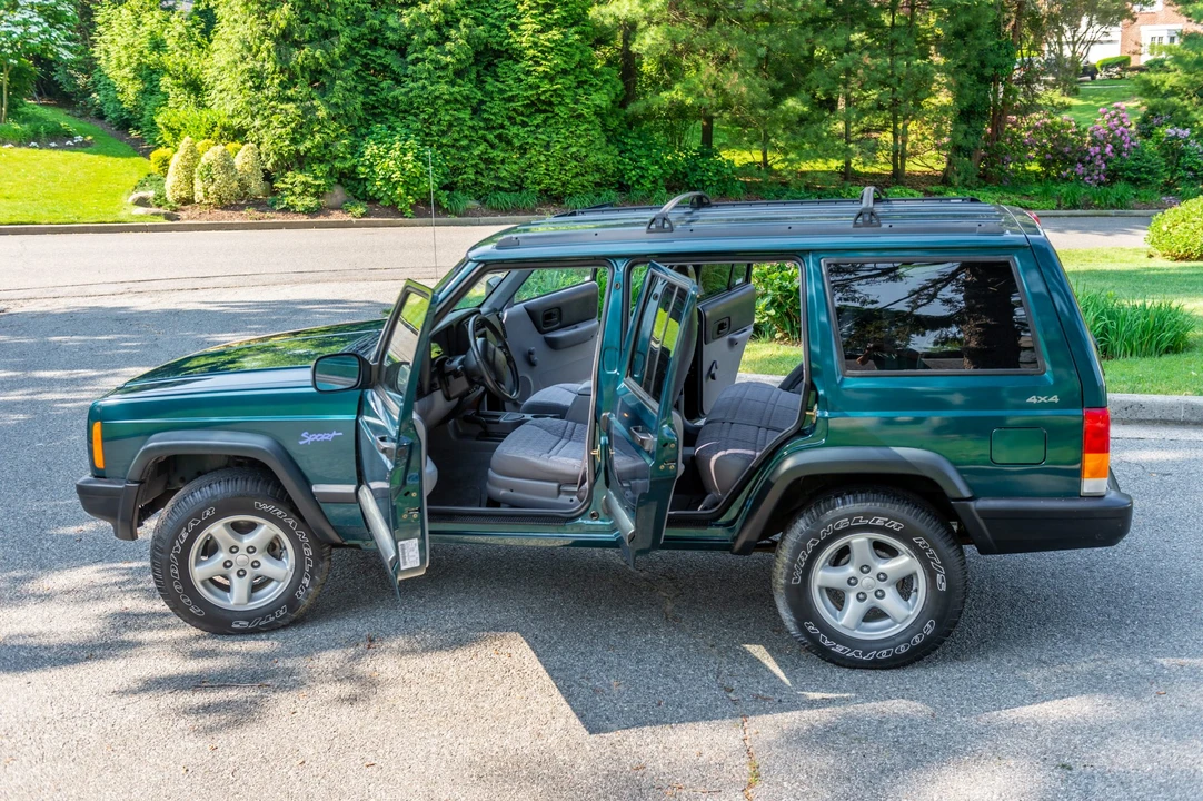 1997 Jeep XJ Cherokee - Image 16 of 31