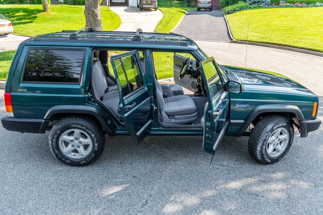 1997 Jeep XJ Cherokee - Image 19 of 31