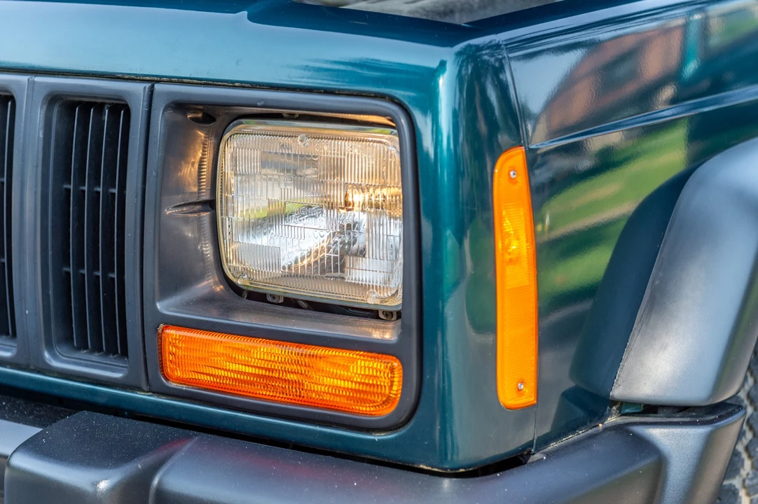 1997 Jeep XJ Cherokee - Image 25 of 31