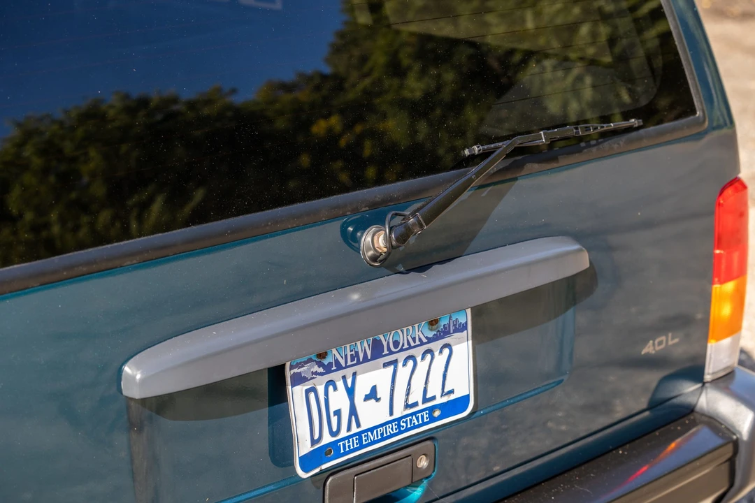 1997 Jeep XJ Cherokee - Image 15 of 31