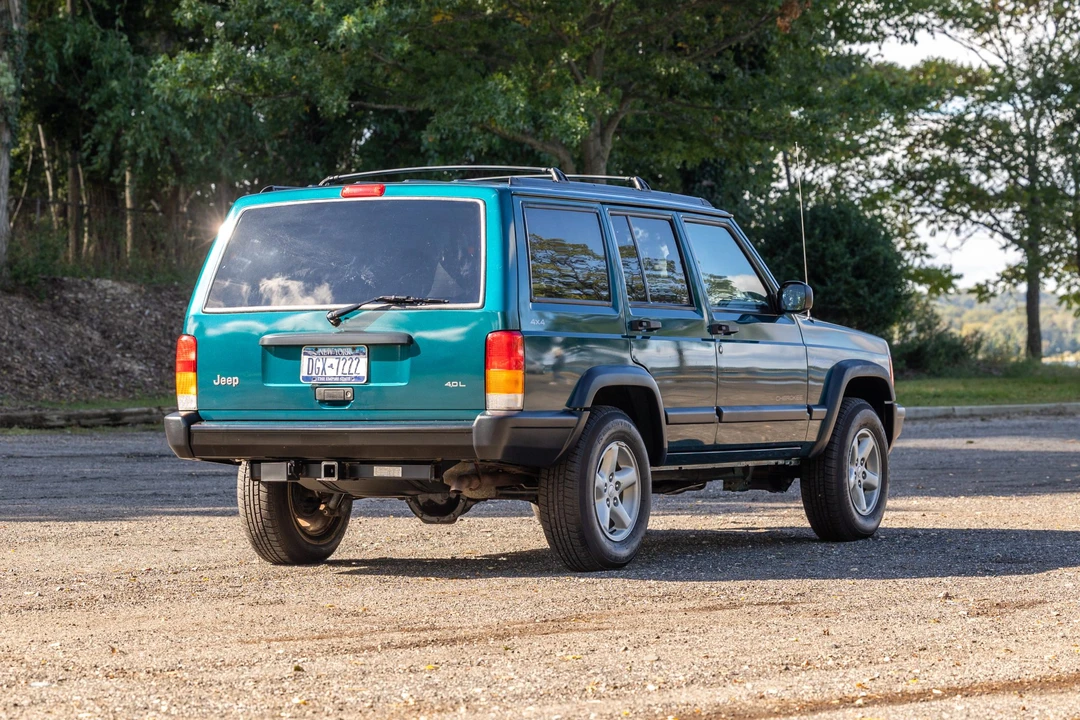 1997 Jeep XJ Cherokee - Image 8 of 31