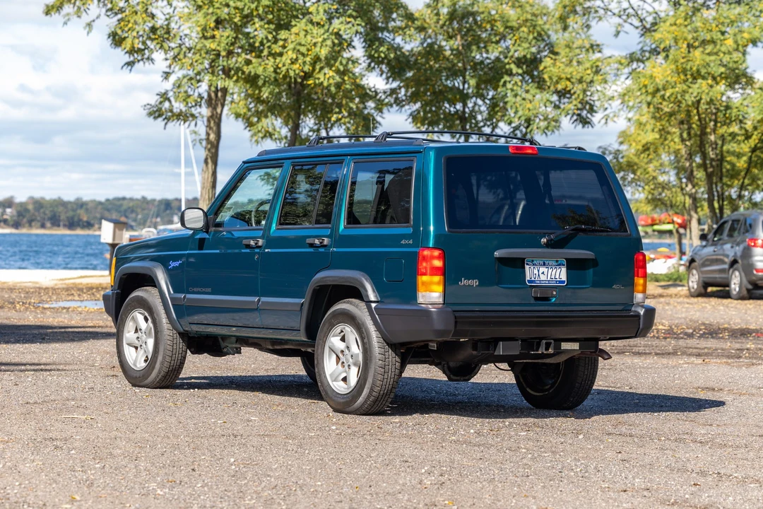 1997 Jeep XJ Cherokee - Image 6 of 31