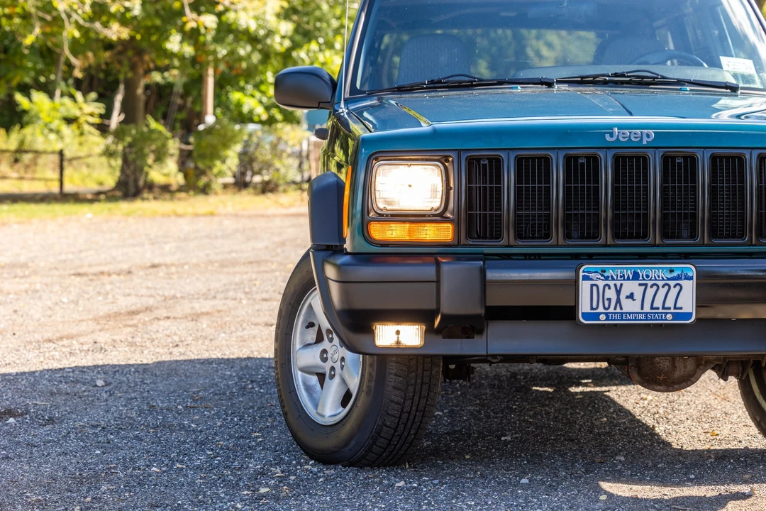 1997 Jeep XJ Cherokee - Image 10 of 31