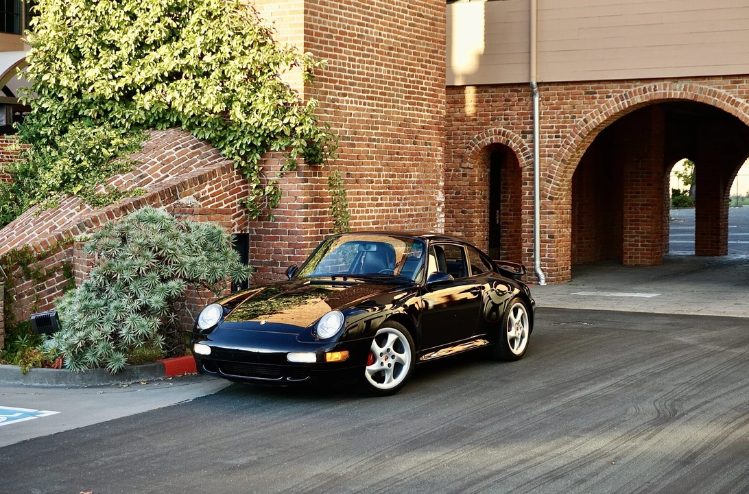 1997 Porsche 993 Turbo - Image 10 of 31