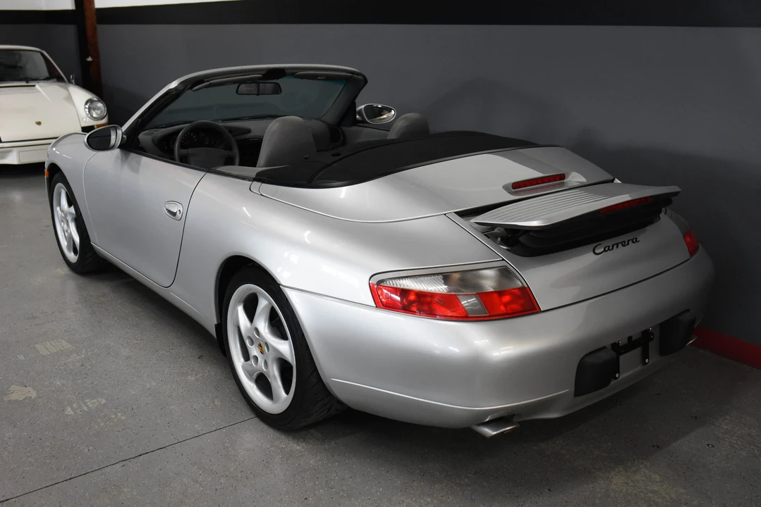 1999 Porsche 996 Carrera - Image 9 of 31