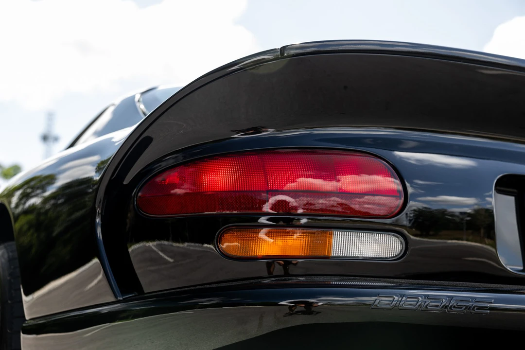 2000 Dodge Viper GTS 2nd Gen - Image 25 of 31
