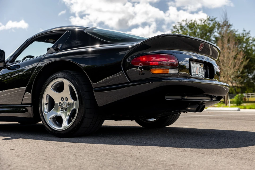 2000 Dodge Viper GTS 2nd Gen - Image 23 of 31