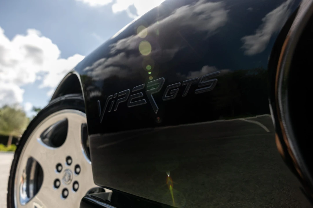 2000 Dodge Viper GTS 2nd Gen - Image 19 of 31