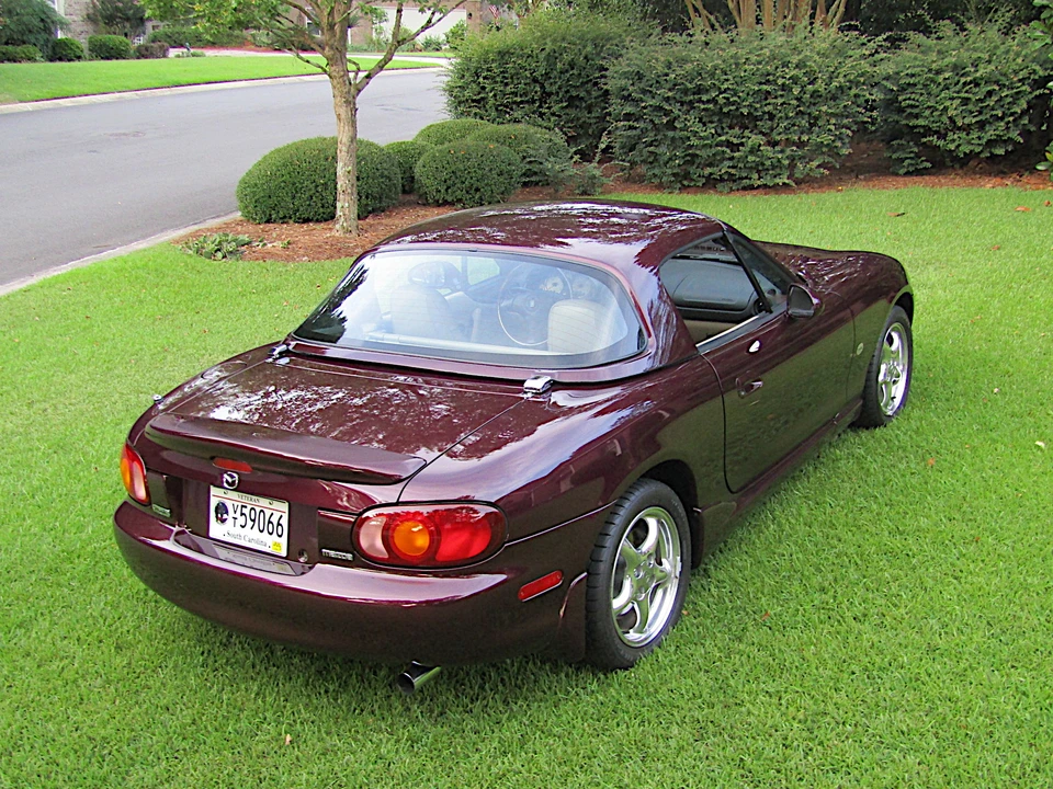 2000 Mazda NB MX-5 Miata - Image 19 of 31