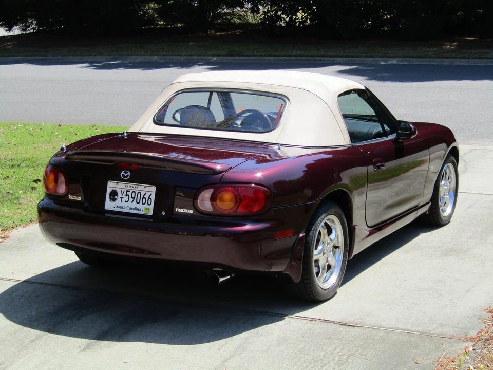 2000 Mazda NB MX-5 Miata - Image 18 of 31