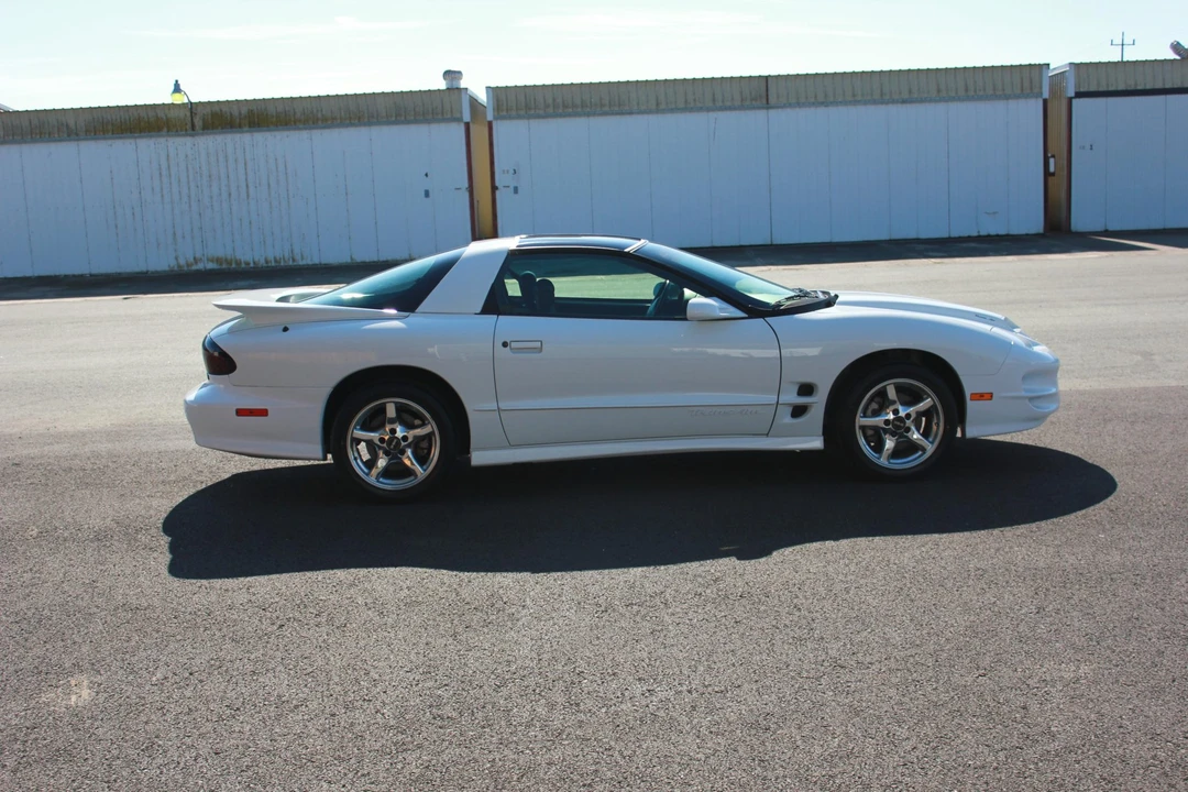 2000 Pontiac Firebird Trans Am 4th Gen - Image 9 of 31