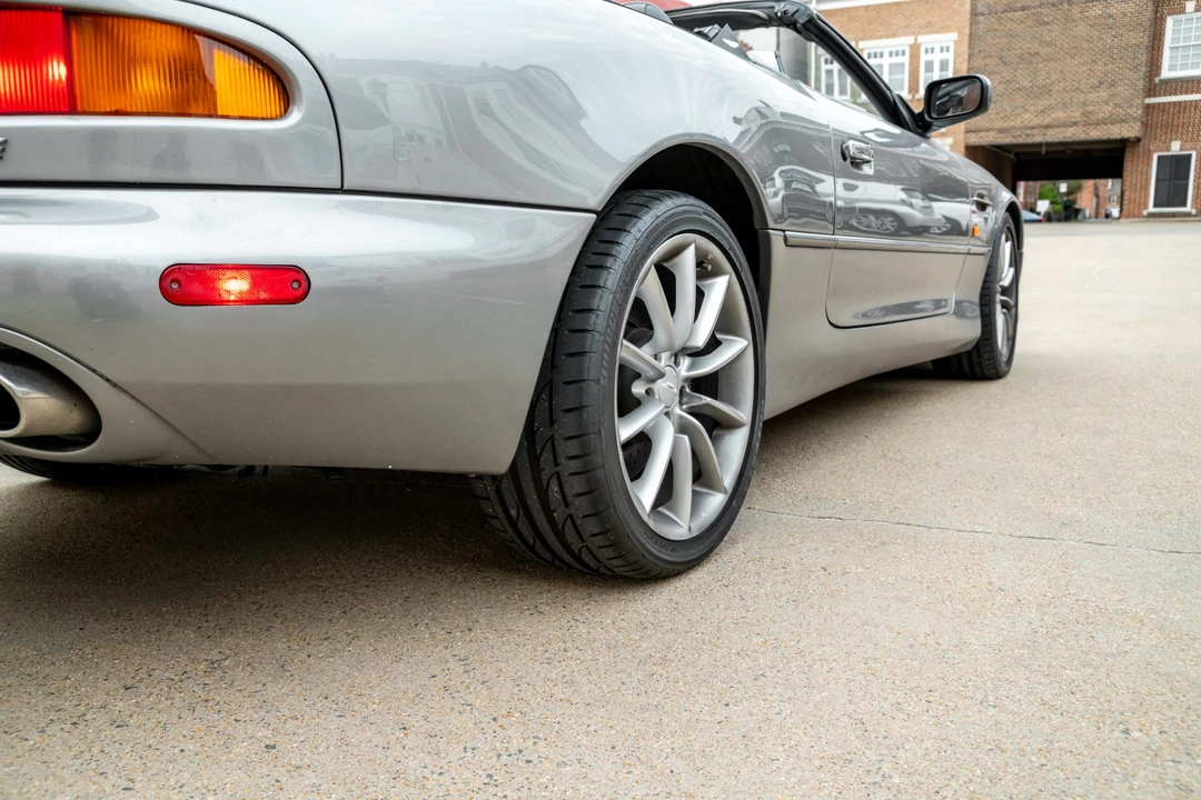 2001 Aston Martin DB7 Vantage - Image 25 of 31