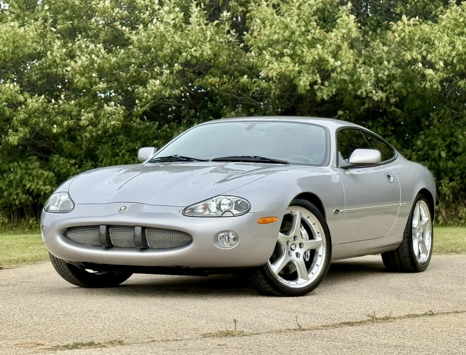 2001 Jaguar X100 XKR - Image 2 of 31