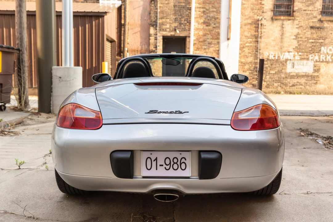 2001 Porsche 986 Boxster - Image 15 of 31