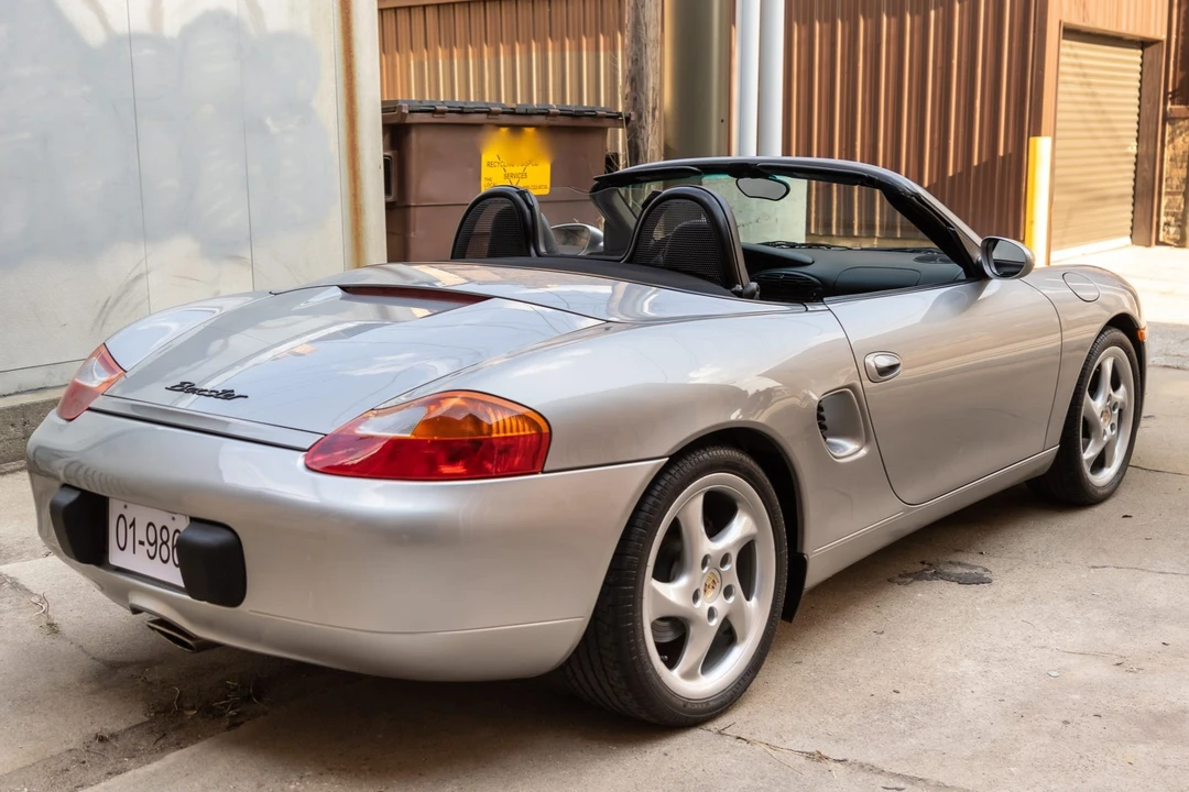 2001 Porsche 986 Boxster - Image 17 of 31