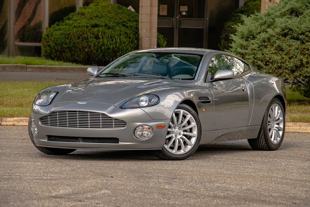 2002 Aston Martin Vanquish 1st Gen - Image 5 of 31