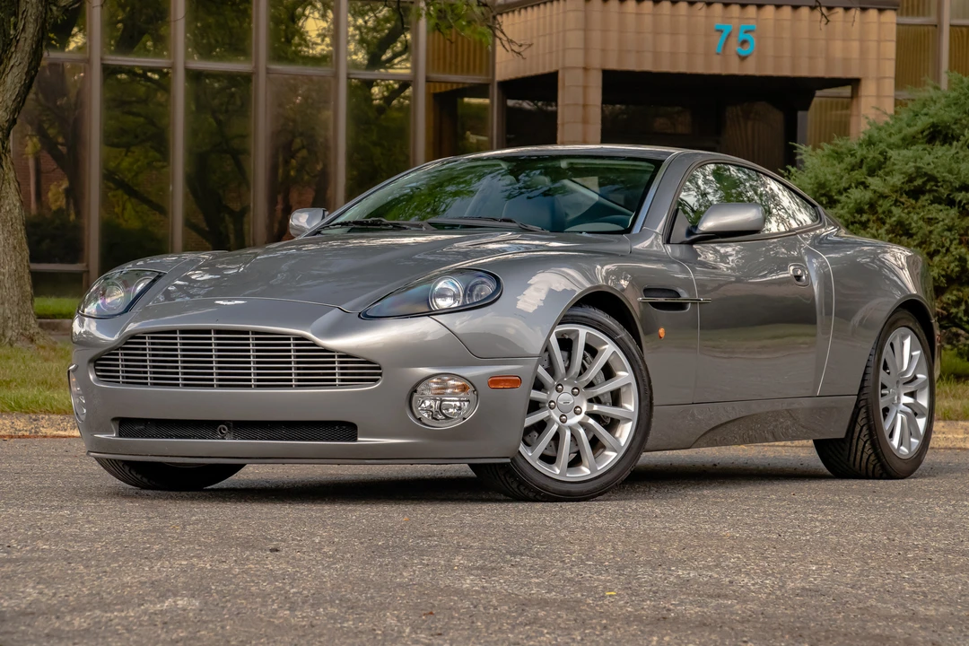 2002 Aston Martin Vanquish 1st Gen - Image 7 of 31