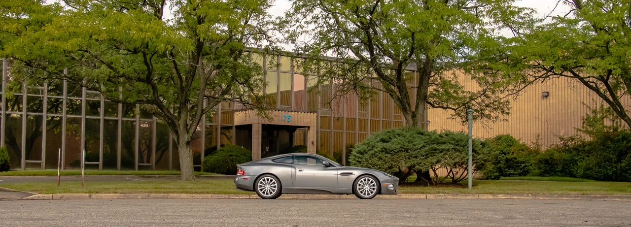 2002 Aston Martin Vanquish 1st Gen - Image 24 of 31