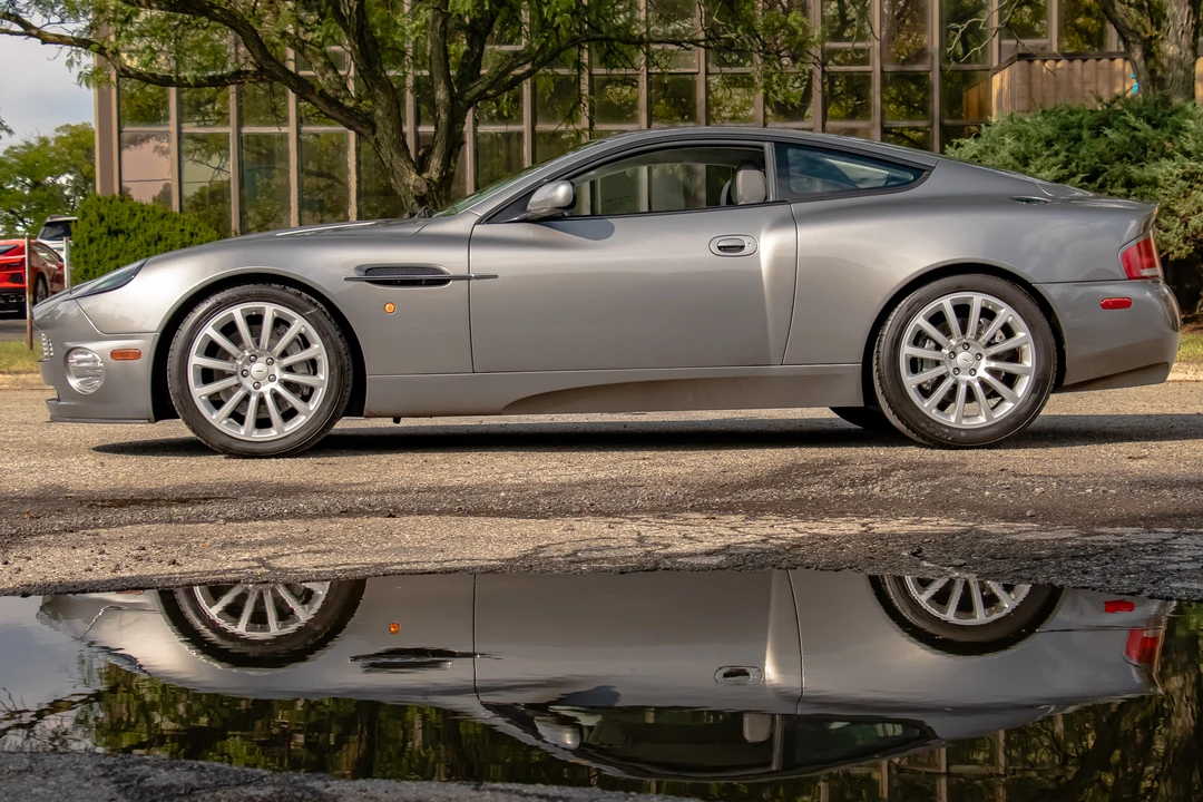 2002 Aston Martin Vanquish 1st Gen - Image 12 of 31