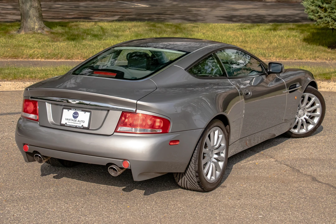 2002 Aston Martin Vanquish 1st Gen - Image 20 of 31