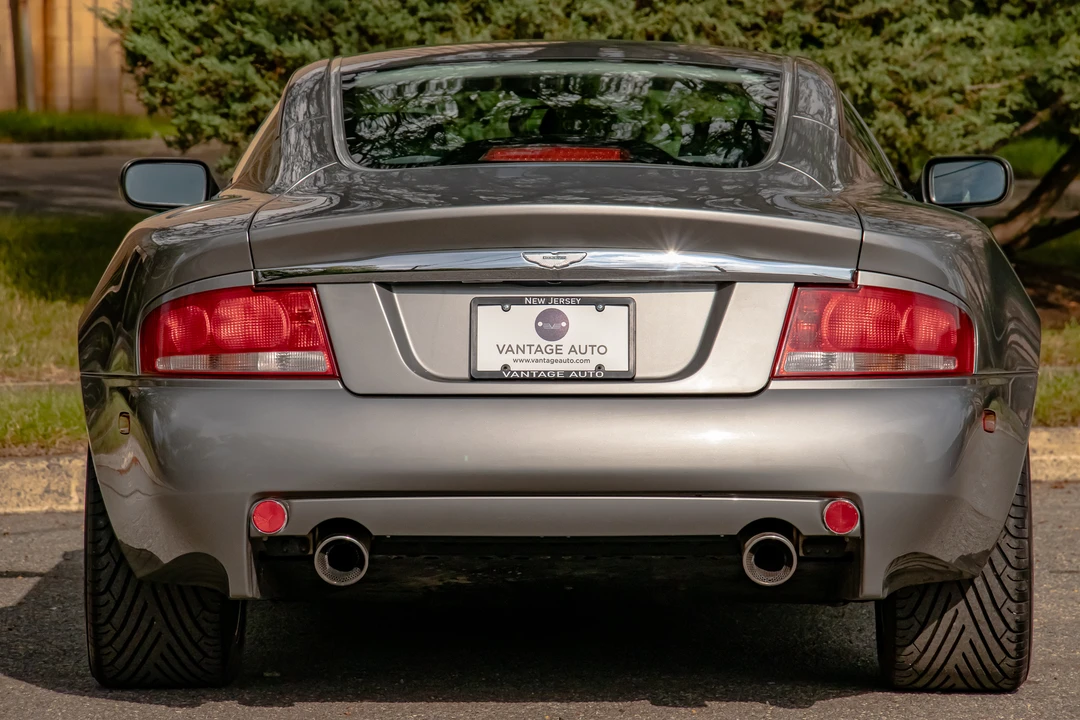 2002 Aston Martin Vanquish 1st Gen - Image 19 of 31