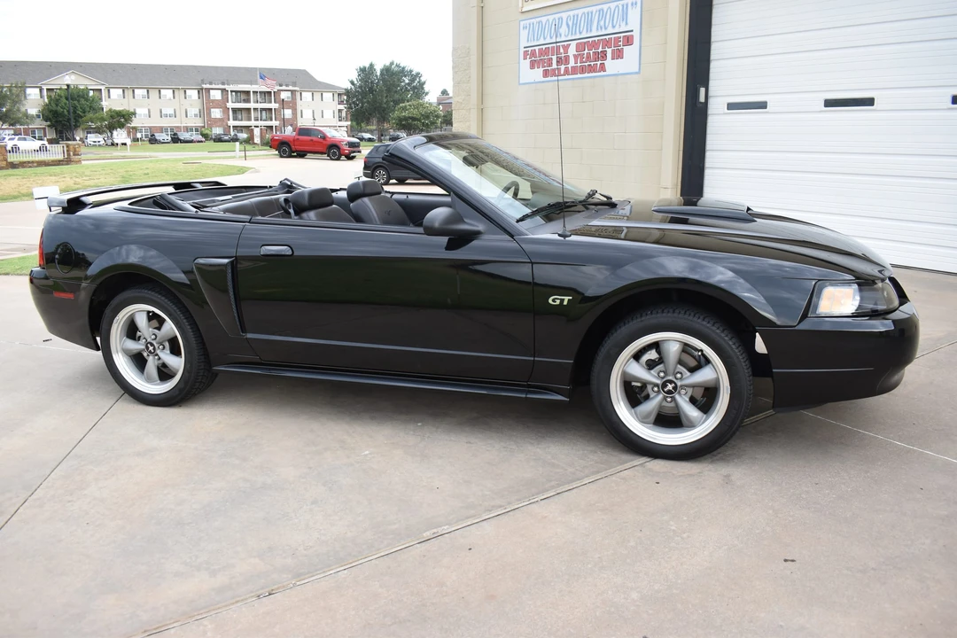 2002 Ford SN95 Mustang - Image 13 of 31