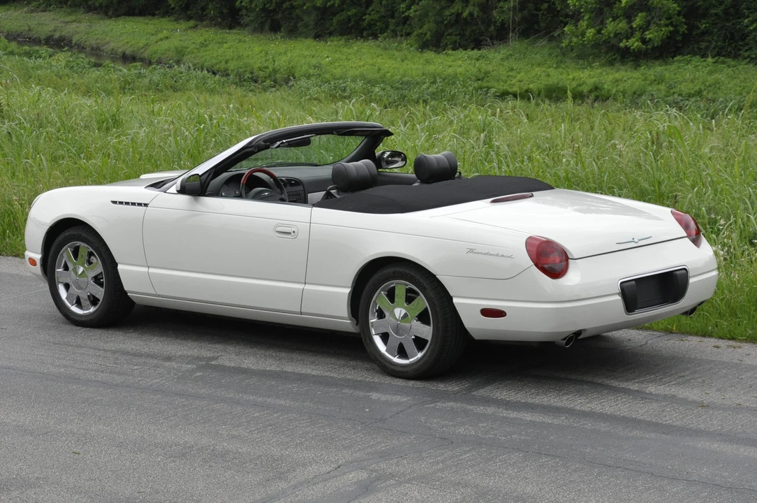 2002 Ford Thunderbird 11th Gen - Image 6 of 31
